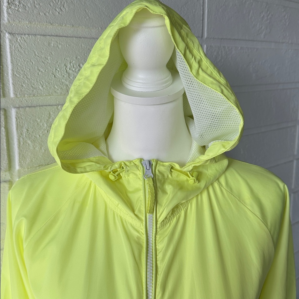 Cotton On Women’s Light Yellow Hooded Windbreaker - Picture 4 of 16